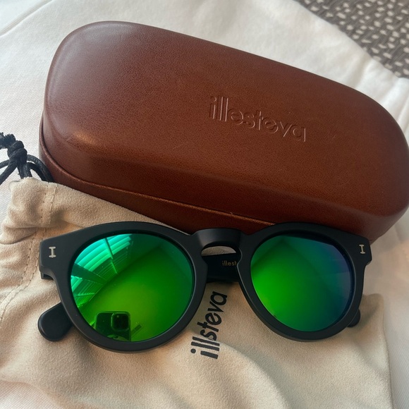 Illesteva Sunglasses - Picture 1 of 7
